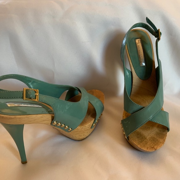 H by Halston Emma Heels In Blue Cloudy Color and Wood! - Picture 10 of 16